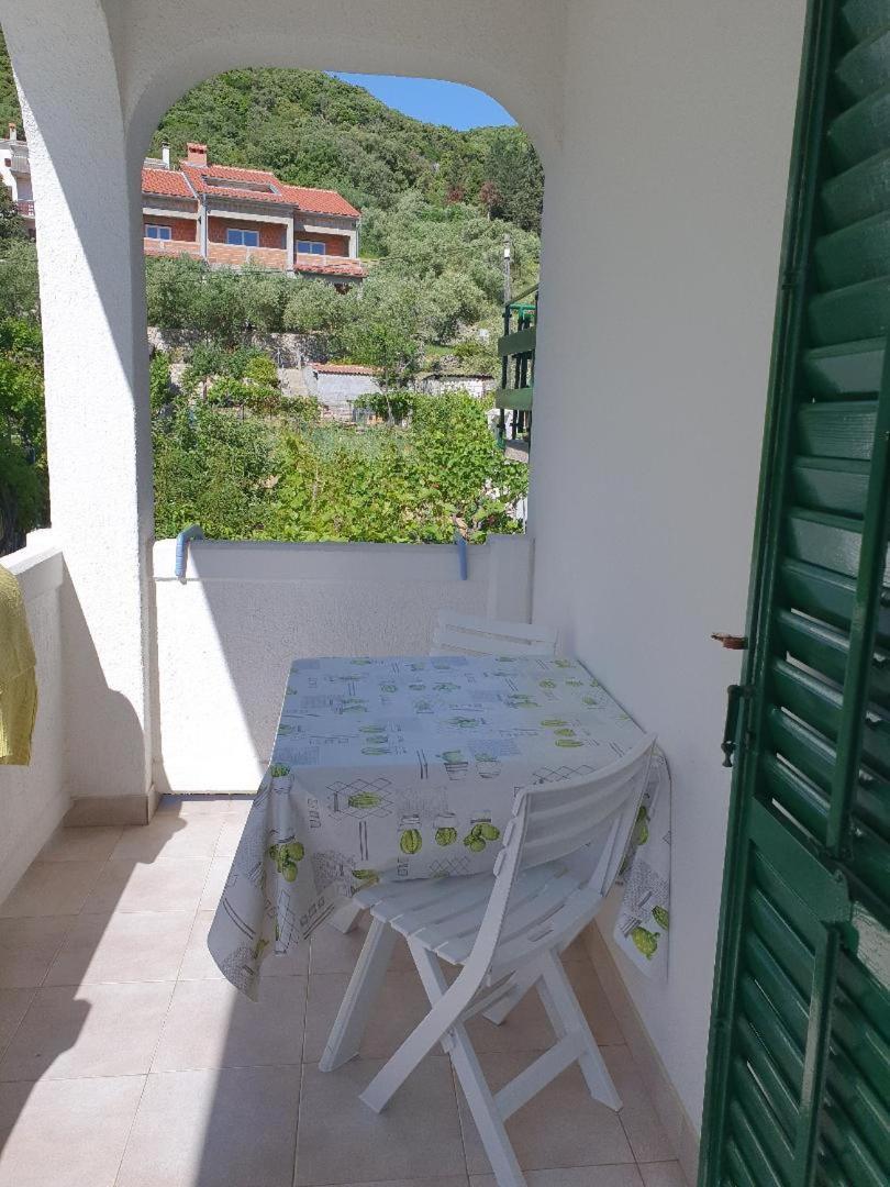 Apartmani Mira Supetarska Draga Exterior foto